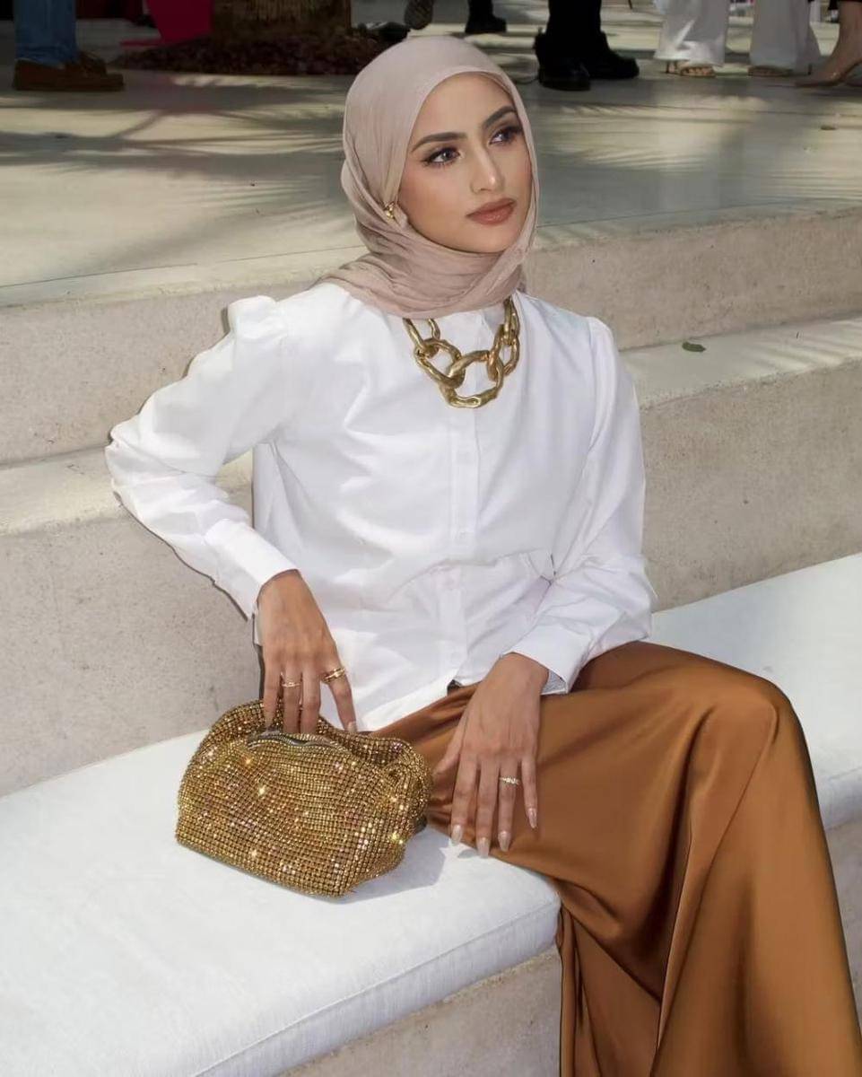 Instagram.com/miraagile